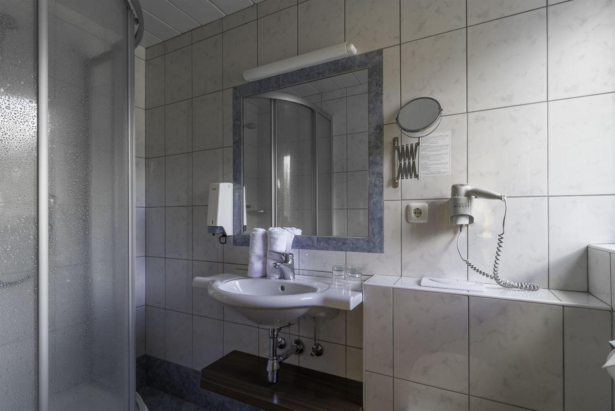 Hotel Enzian Paznaun See Bilik gambar
