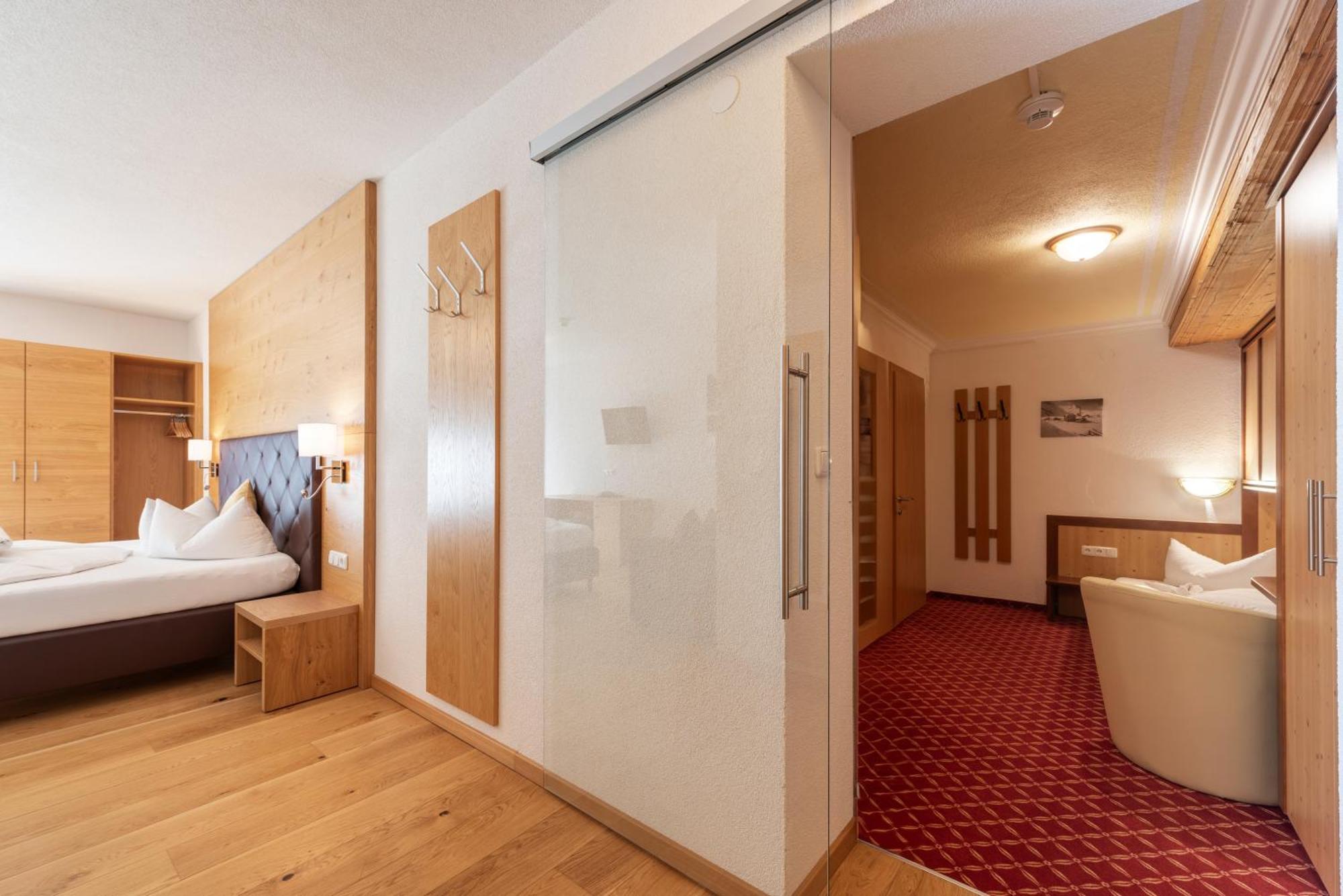 Hotel Enzian Paznaun See Luaran gambar